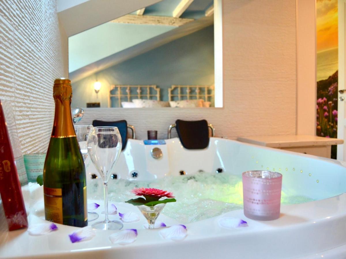 Akla Suites Con Jacuzzi Santillana Santillana del Mar Extérieur photo